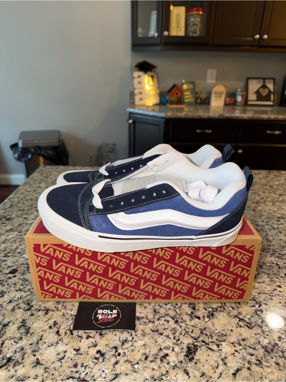 Size 9.5 VANS Knu Skool Navy White SKU VN0009QCNWD Brand New